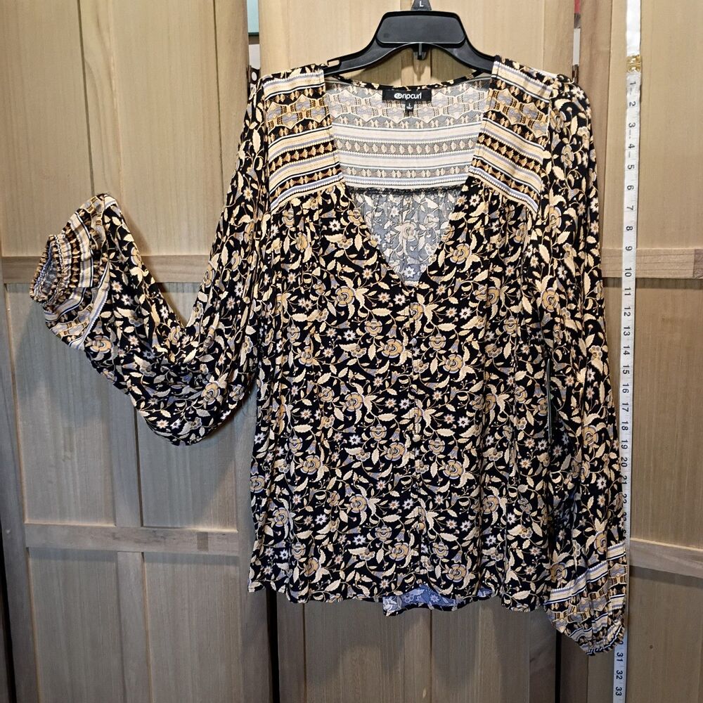 Rip curl NWT size large blouse
